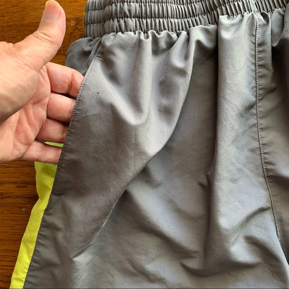 Hurley tie pants size